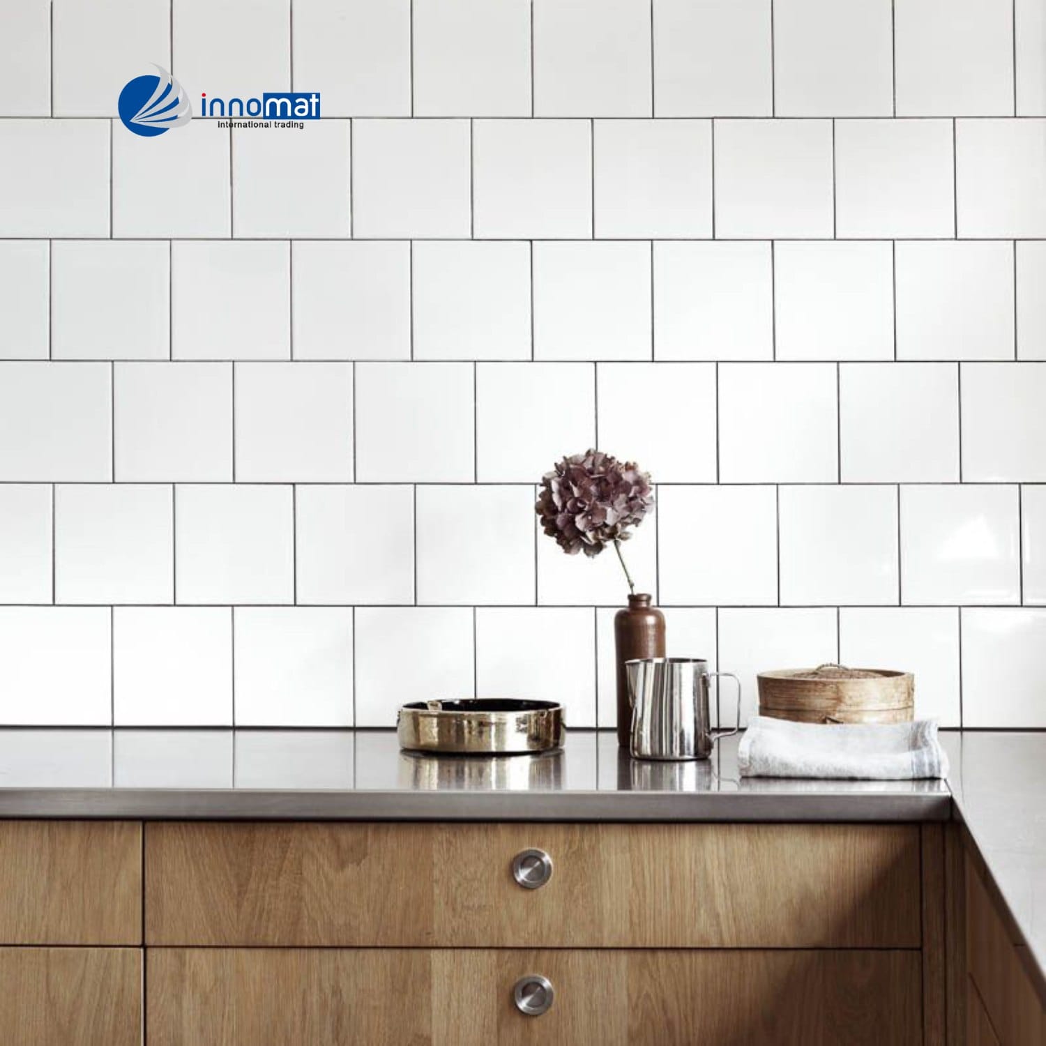 Ưu và nhược điểm dòng gạch Ceramic và Porcelain Gach ceramic op tuong 2