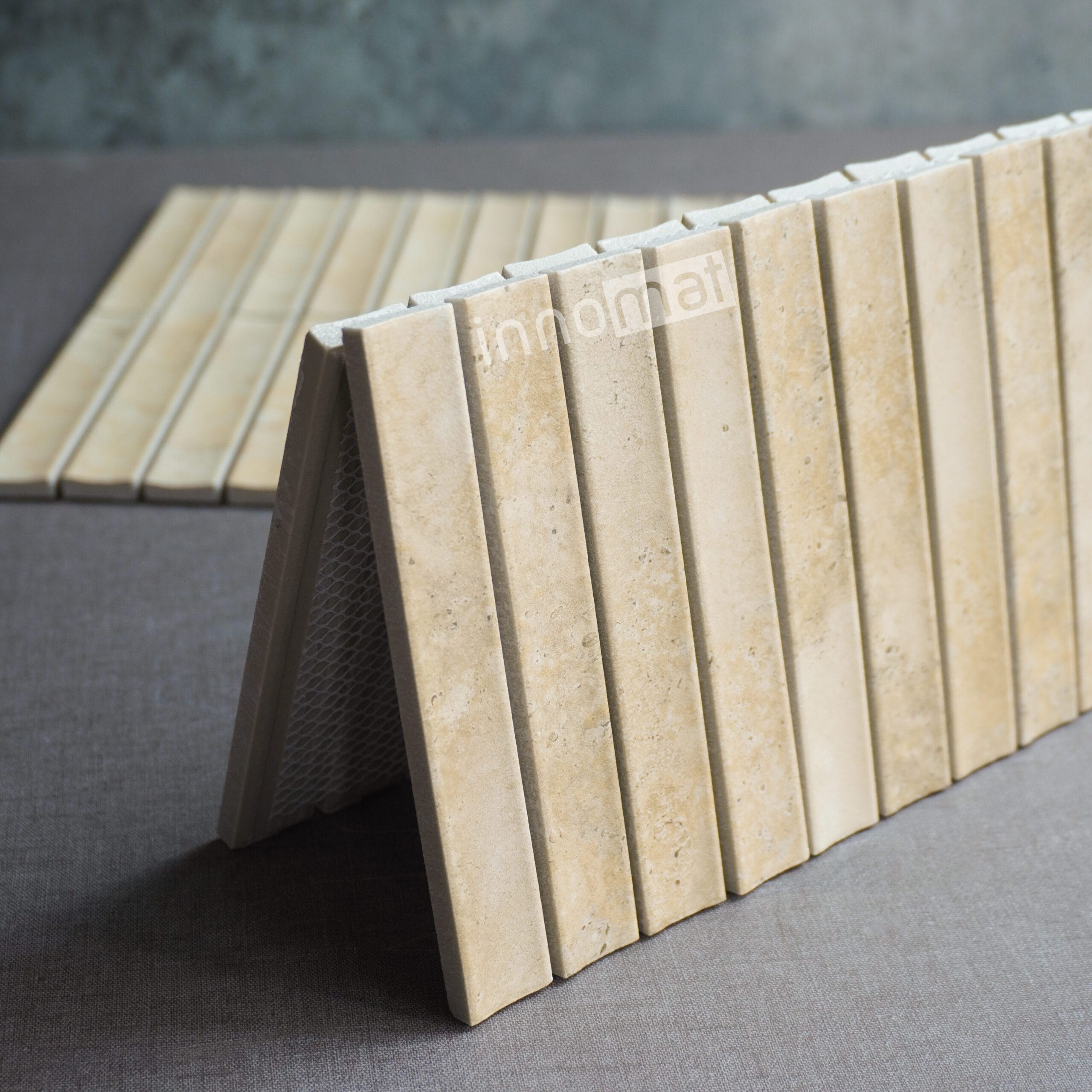 Bộ Đôi Gạch Mosaic Travertine, Sắc Độ Tinh Tế & Thiết Kế Độc Bản Y22F988A IK22F929A 22 edited scaled