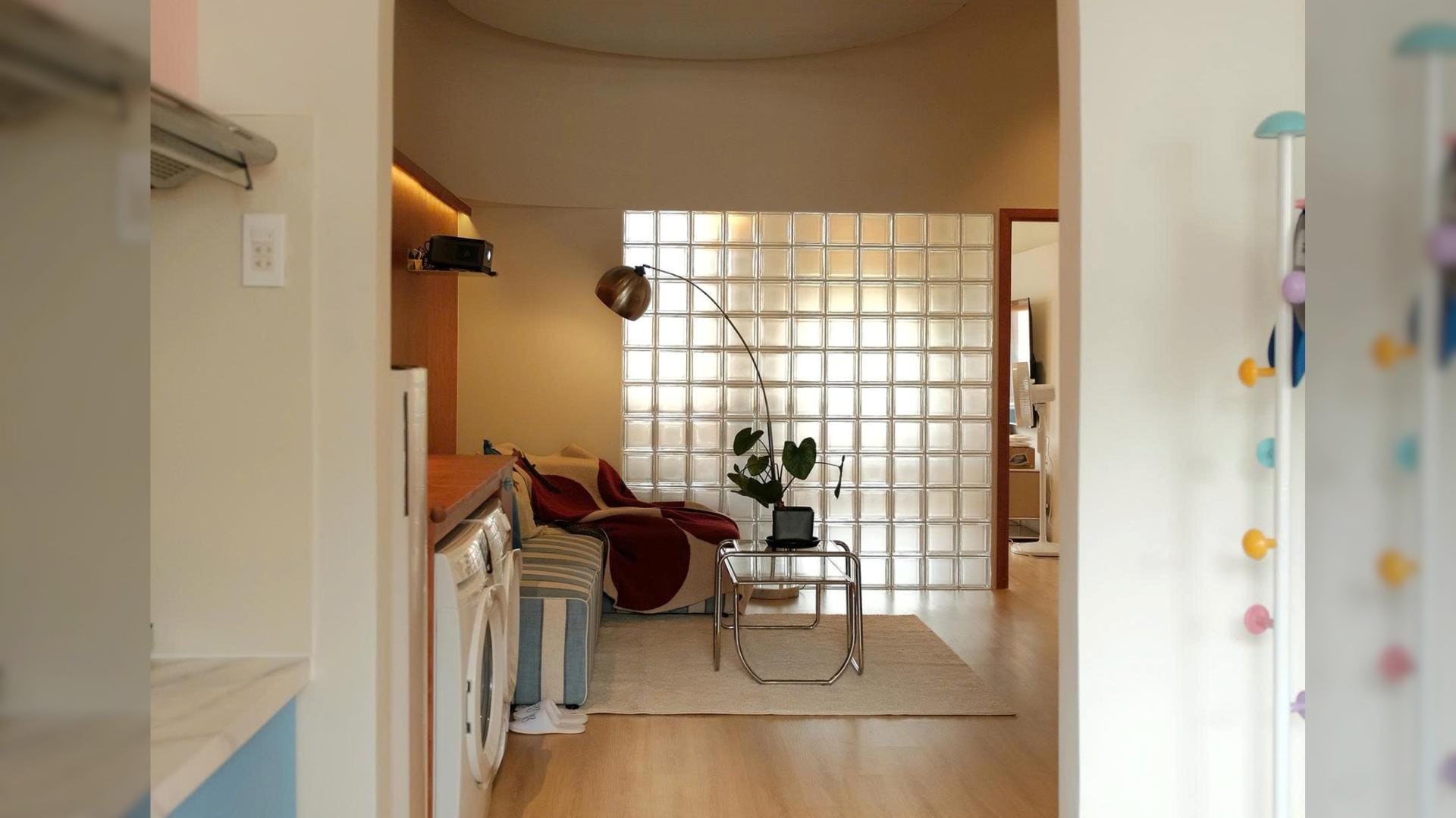 Cá Concept x Innomat: Bản Giao Thưởng Nội Thất Tại Dua Uchi Airbnb Sự Hài Hòa Giữa Không Gian Phòng Bếp Và Phòng Khách